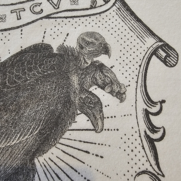 NWOT "Them Crooked Vultures" women's cut t-shirt w/ vulture design size L - Picture 4 of 5